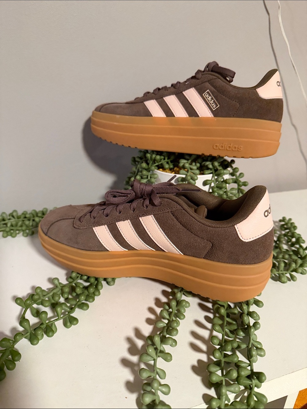 Women's VL Court Bold Sneakers
Platform Shoes - Picture 2 of 8